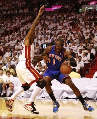 Miami Heat faz 1 a 0 no playoff contra New York  Knicks: 100 a 67