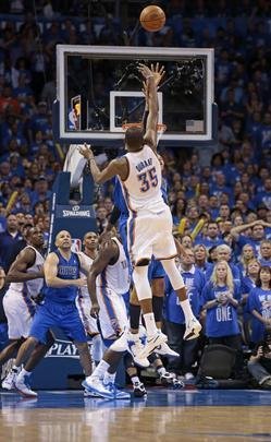 Oklahoma City Thunder tem trabalho, mas vence o Dallas Mavericks por 99 a 98 