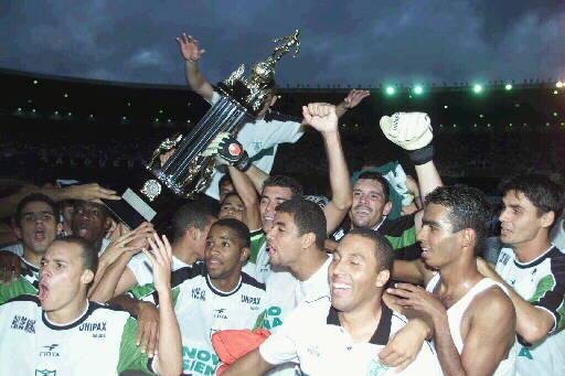 Fotos da conquista do Campeonato Mineiro sobre o Atltico em 2001