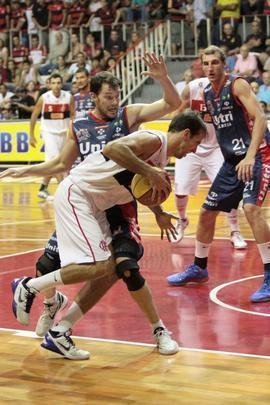 Flamengo vence o Flamengo no quinto jogo e se classifica s semifinais do NBB