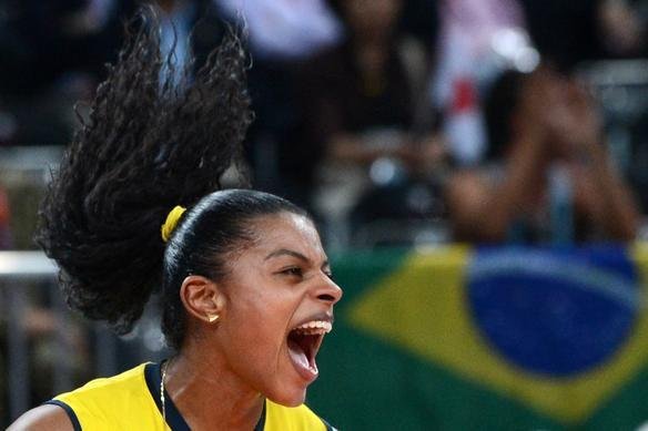 Brasil derrotou Japo por 3 sets a 0 na semifinal do vlei feminino e enfrentar EUA na deciso