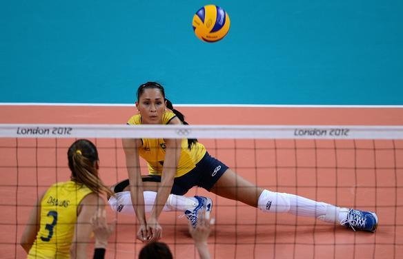 Brasil derrotou Japo por 3 sets a 0 na semifinal do vlei feminino e enfrentar EUA na deciso