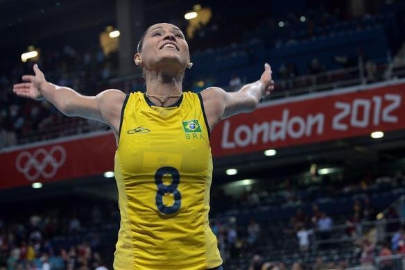 Brasil derrotou Japo por 3 sets a 0 na semifinal do vlei feminino e enfrentar EUA na deciso