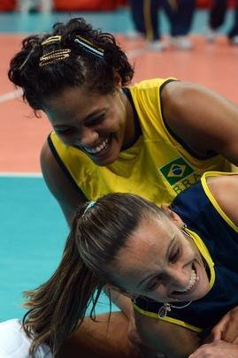 Brasil derrotou Japo por 3 sets a 0 na semifinal do vlei feminino e enfrentar EUA na deciso