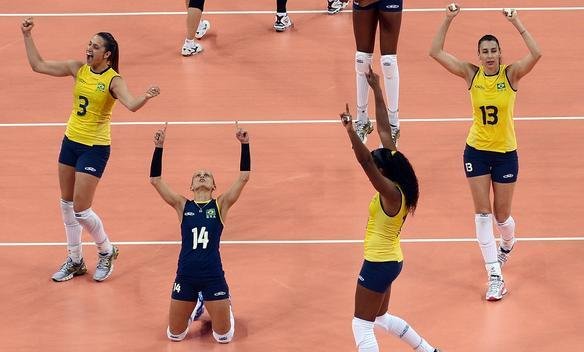 Brasil derrotou Japo por 3 sets a 0 na semifinal do vlei feminino e enfrentar EUA na deciso