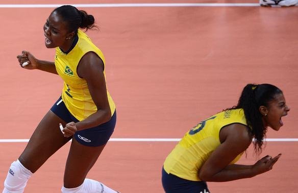 Brasil derrotou Japo por 3 sets a 0 na semifinal do vlei feminino e enfrentar EUA na deciso