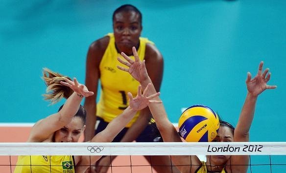 Brasil derrotou Japo por 3 sets a 0 na semifinal do vlei feminino e enfrentar EUA na deciso