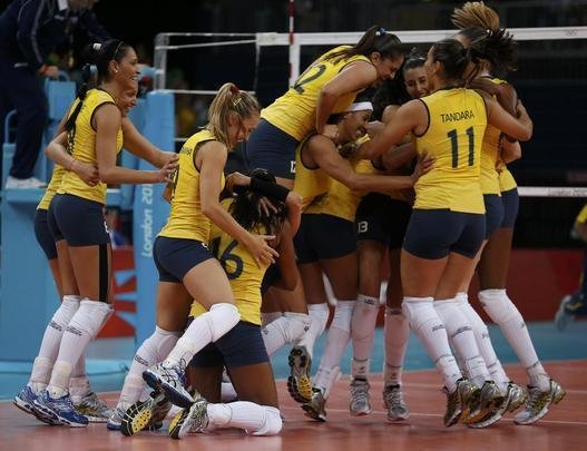 Brasil derrotou Japo por 3 sets a 0 na semifinal do vlei feminino e enfrentar EUA na deciso