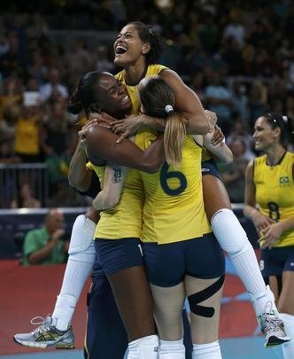 Brasil derrotou Japo por 3 sets a 0 na semifinal do vlei feminino e enfrentar EUA na deciso