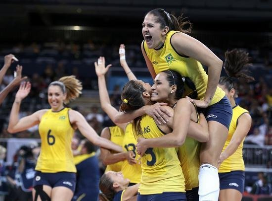 Brasil derrotou Japo por 3 sets a 0 na semifinal do vlei feminino e enfrentar EUA na deciso