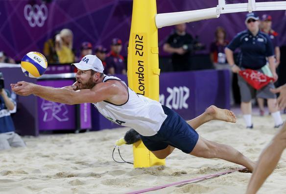 Brasileiros Alison e Emanuel contra os alemes Julius Brink e Jonas Reckermann 