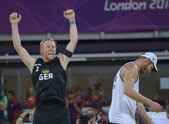 Jonas Reckermann e Julius Brink venceram brasileiros e ficaram com o ouro