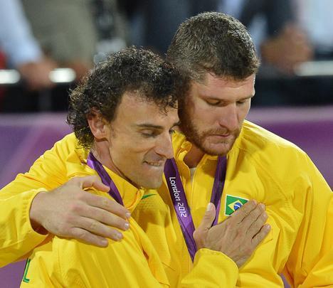 Jonas Reckermann e Julius Brink venceram brasileiros e ficaram com o ouro