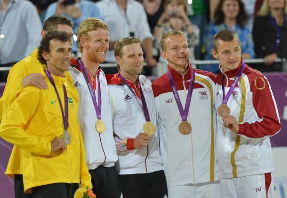 Jonas Reckermann e Julius Brink venceram brasileiros e ficaram com o ouro