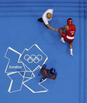 Imagens da vitria de Esquiva Falco