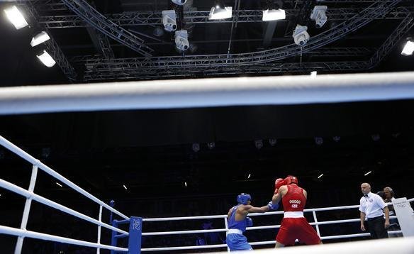 Imagens da vitria de Esquiva Falco