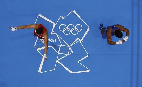 Imagens da vitria de Esquiva Falco