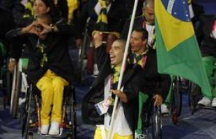 Delegação brasileira desfila na Cerimônia de abertura dos Jogos Paralímpicos