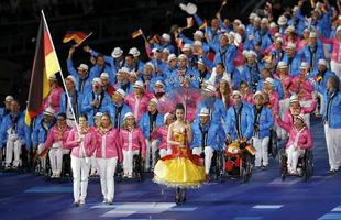 Delegações desfilam na abertura dos Jogos Paralímpicos de Londres - 29/08