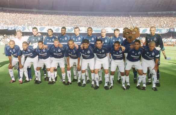 Time do Cruzeiro campeão mineiro, na partida final, contra o Atlético