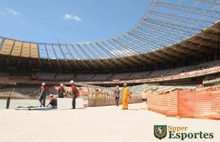 J�r�me Valcke visita as obras do Mineir�o