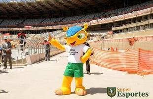 J�r�me Valcke visita as obras do Mineir�o