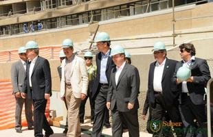 J�r�me Valcke visita as obras do Mineir�o