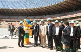 J�r�me Valcke visita as obras do Mineir�o