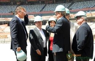 J�r�me Valcke visita as obras do Mineir�o