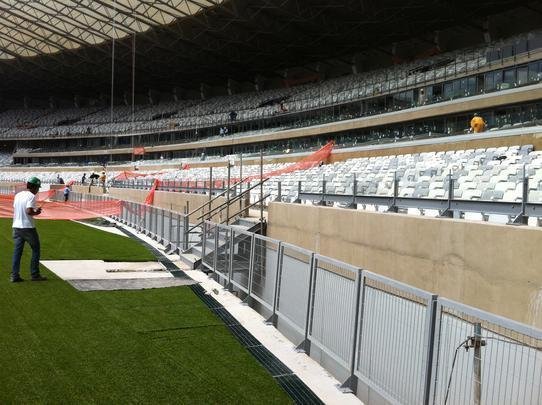 Cadeiras que ficam perto do gramado sero as mais caras