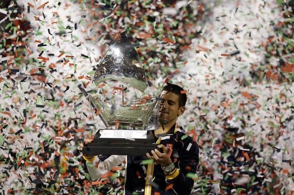 O principal favorito ao t�tulo do ATP 500 de Dubai confirmou sua condi��o. Neste s�bado, Novak Djokovic enfrentou Tomas Berdych na decis�o do torneio disputado nos Emirados �rabes Unidos e s� precisou de dois sets para levar o caneco para a casa. A partida terminou com parciais de 7/5 e 6/3. O s�rvio segue invicto em 2013.