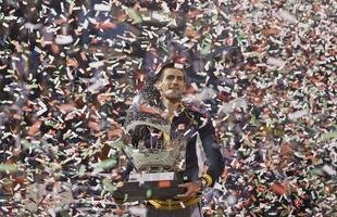 O principal favorito ao t�tulo do ATP 500 de Dubai confirmou sua condi��o. Neste s�bado, Novak Djokovic enfrentou Tomas Berdych na decis�o do torneio disputado nos Emirados �rabes Unidos e s� precisou de dois sets para levar o caneco para a casa. A partida terminou com parciais de 7/5 e 6/3. O s�rvio segue invicto em 2013.