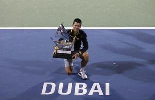 O principal favorito ao t�tulo do ATP 500 de Dubai confirmou sua condi��o. Neste s�bado, Novak Djokovic enfrentou Tomas Berdych na decis�o do torneio disputado nos Emirados �rabes Unidos e s� precisou de dois sets para levar o caneco para a casa. A partida terminou com parciais de 7/5 e 6/3. O s�rvio segue invicto em 2013.