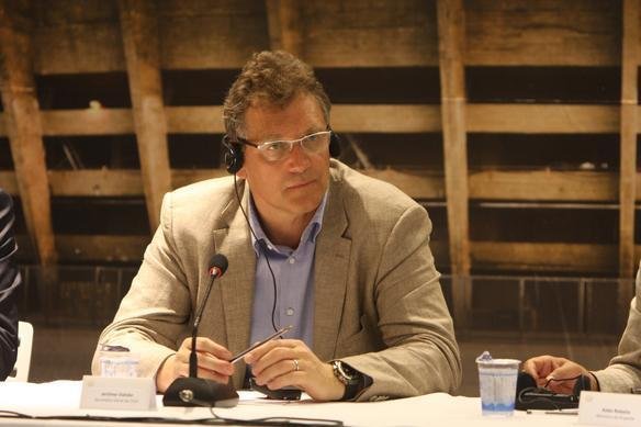 Jrme Valcke e membros do COL em visita ao Mineiro 