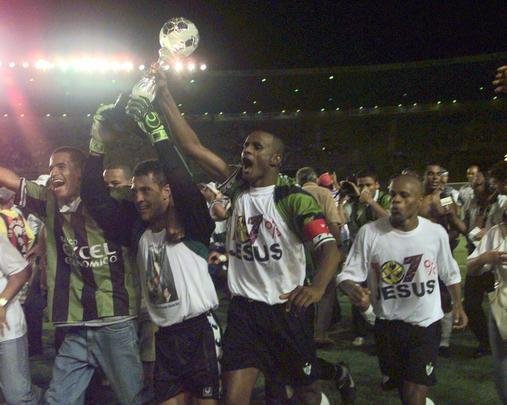 O Amrica foi campeo da Copa Sul-Minas de 2000 aps vencer o Cruzeiro na deciso