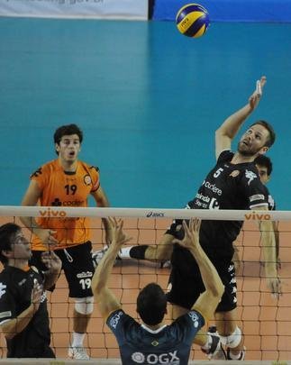 Na Arena Vivo, Club Buenos Aires venceu o Rio de Janeiro pelo Sul-Americano de Clubes