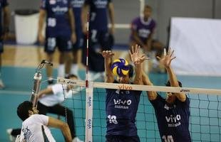 O Minas n�o tomou conhecimento do Rio de Janeiro, atual campe�o da Superliga Masculina de V�lei, e venceu o confronto deste s�bado � tarde na Arena JK, em Belo Horizonte, por 3 sets a 0, com parciais de 27/25, 25/17 e 25/20. O resultado levou o clube mineiro � decis�o do Campeonato Sul-Americano Masculino de Clubes, marcada para este domingo