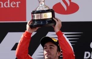 Alonso quebra hist�rico de Barcelona e vence em casa; Massa termina em terceiro