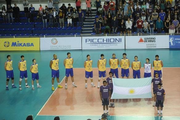 Minas perdeu por 3 sets a 0, dentro de casa, e ficou com vice do Sul-Americano