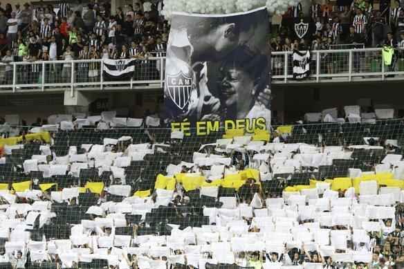 Torcida do Galo fez corrente de f por Dona Miguelina, que tratava contra o cncer