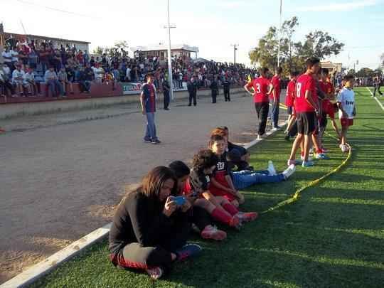 Um simples treino do Atltico em Tijuana levou milhares de mexicanos ao campo do La Reforma. Todos queriam ver Ronaldinho