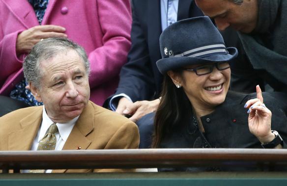 Deciso espanhola foi marcada por protestos e chuva