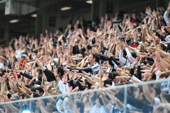 Lances do duelo entre Atltico e Newell's pela semifinal da Libertadores, no Independncia