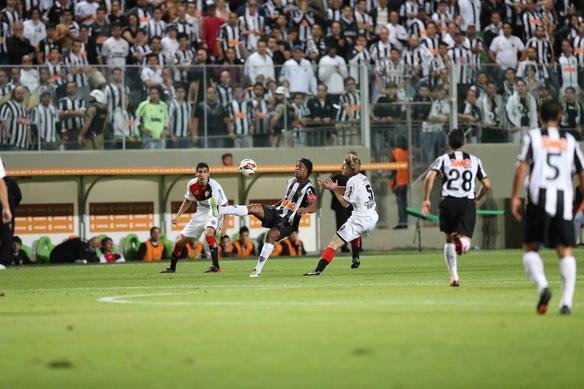 Lances do duelo entre Atltico e Newell's Old Boys no Independncia pela semifinal da Libertadores