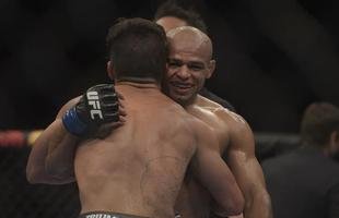 Ian McCall venceu Iliarde Santos por decis�o un�nime na Arena da Barra