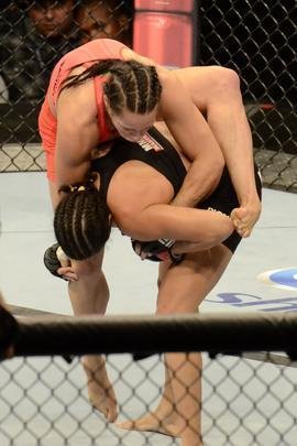 Brasileira Amanda Nunes fez hist�ria ao ser a primeira mulher do pa�s a vencer no UFC