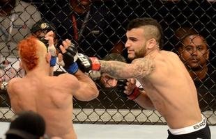 Em duelo de brasileiros, John Lineker levou a melhor sobre 'Sem Chance' no UFC 163