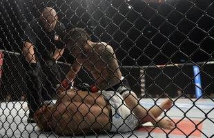 Em duelo de brasileiros, John Lineker levou a melhor sobre 'Sem Chance' no UFC 163