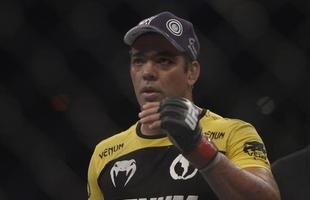 Phil Davis venceu o brasileiro Lyoto Machida por decis�o un�nime no Rio de Janeiro