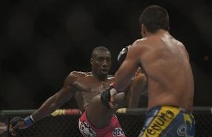 Phil Davis venceu o brasileiro Lyoto Machida por decis�o un�nime no Rio de Janeiro